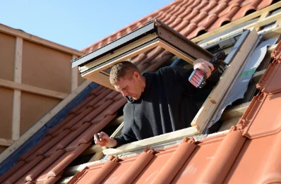 Pose de fenêtres de toit Velux à Bessuéjouls